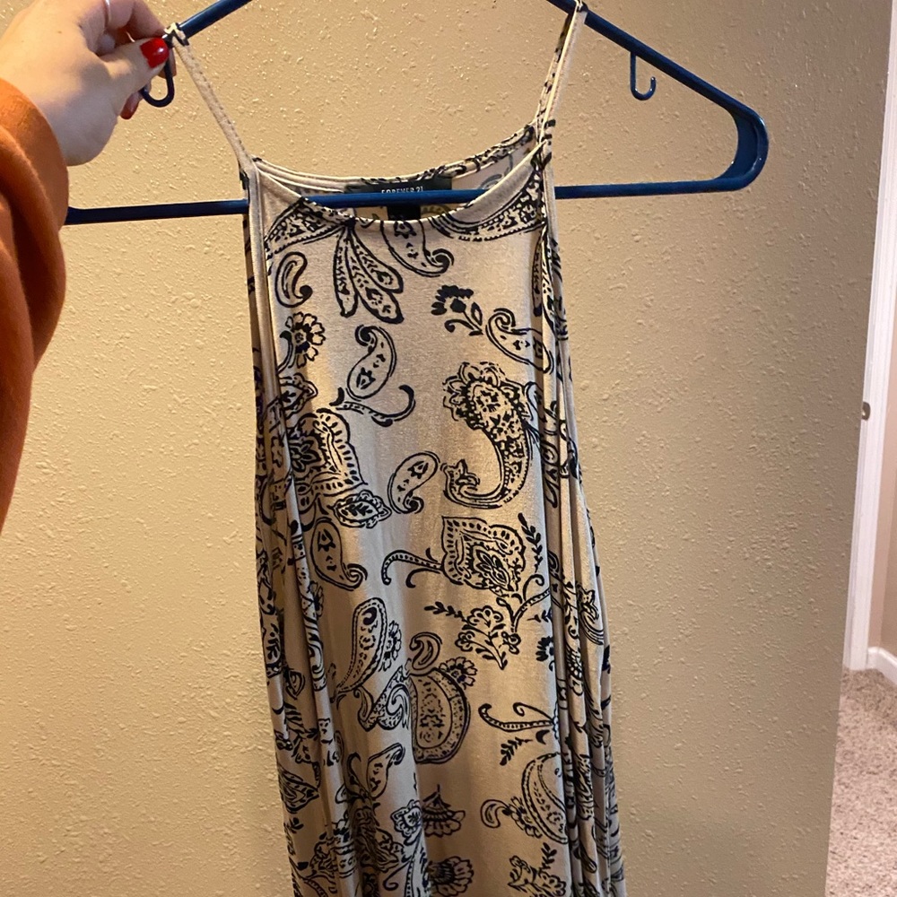 Forever 21 tan and black paisley strap dress